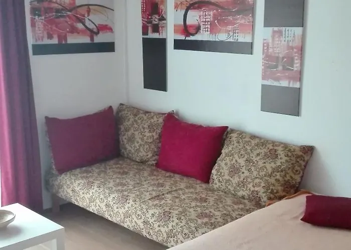 And Mery Apartment