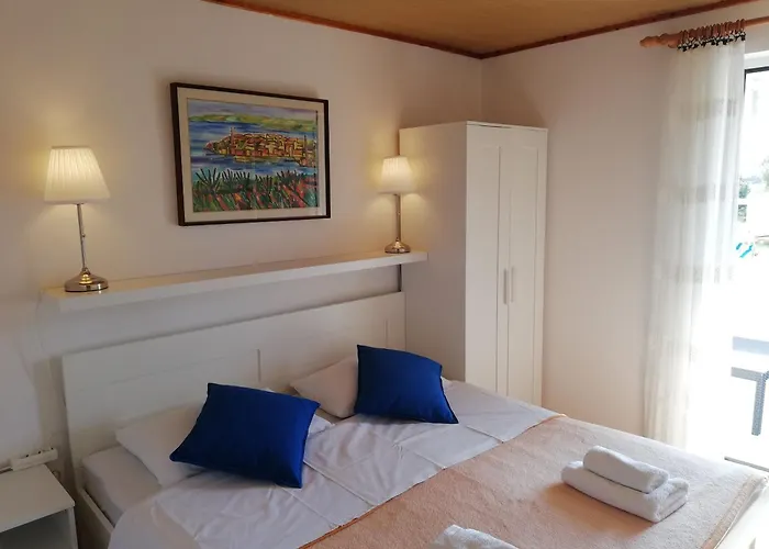 And Mery Apartment *