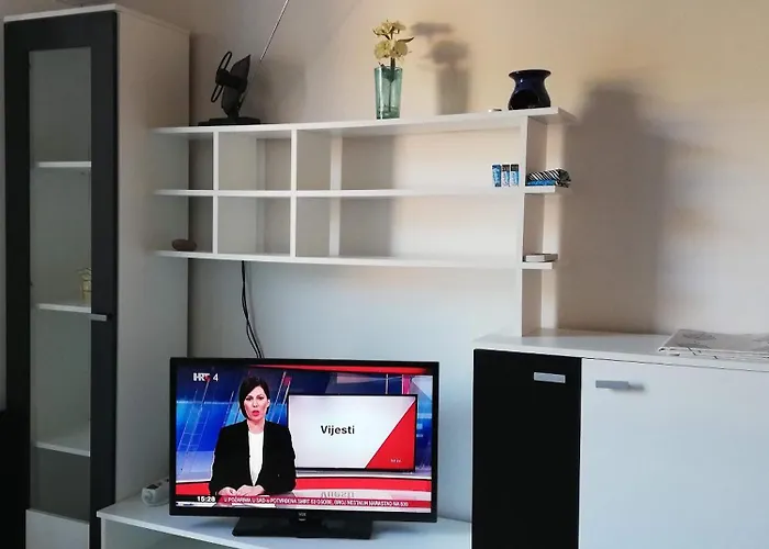 Apartment And Mery Banjol